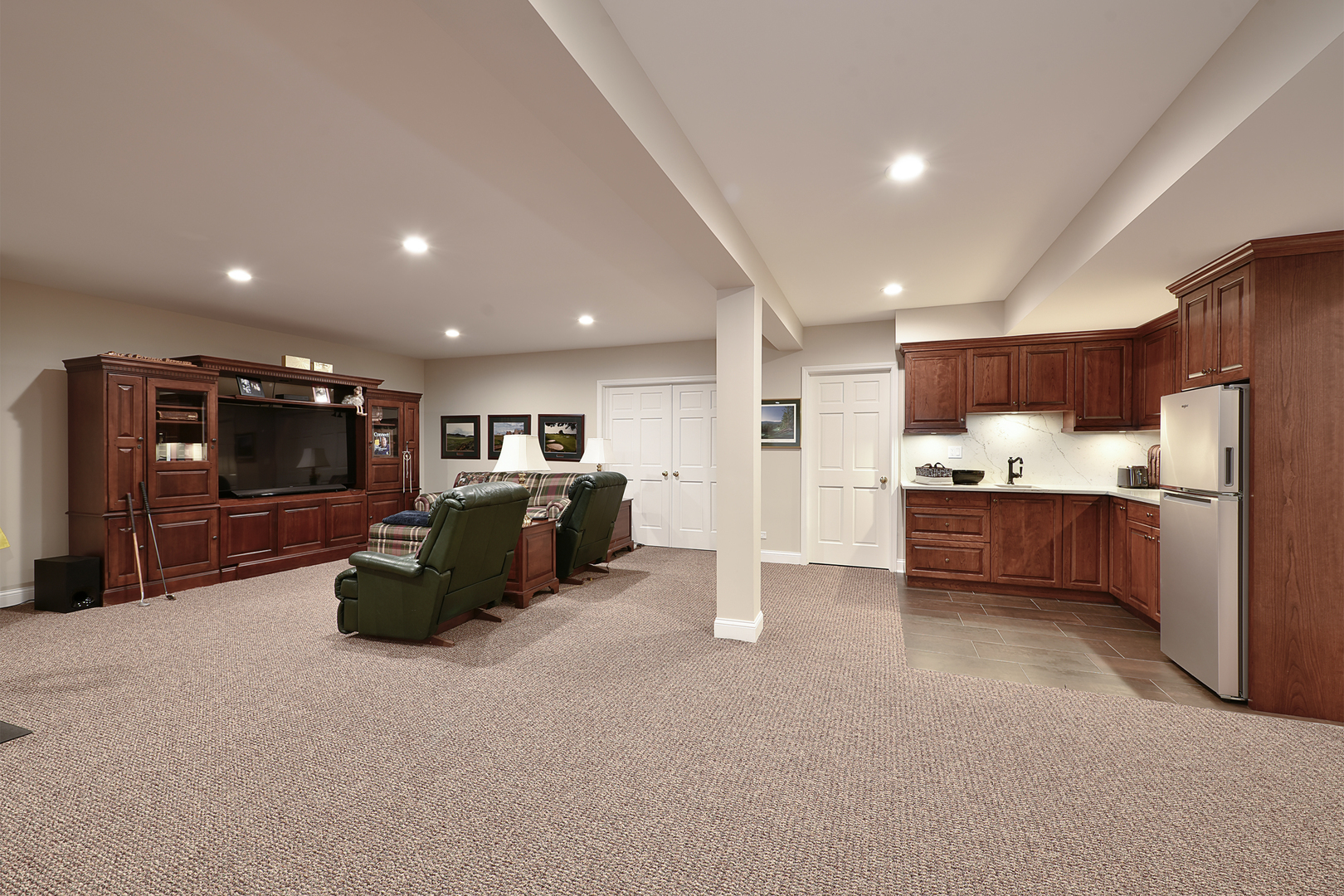 907 Middleton Lane, Inverness, IL, 60010 907 Middleton Lane, Inverness, IL, 60010