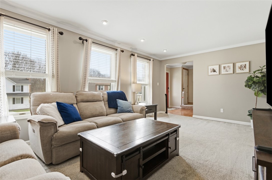 44 Rodgers Drive, Coraopolis, PA, 15108