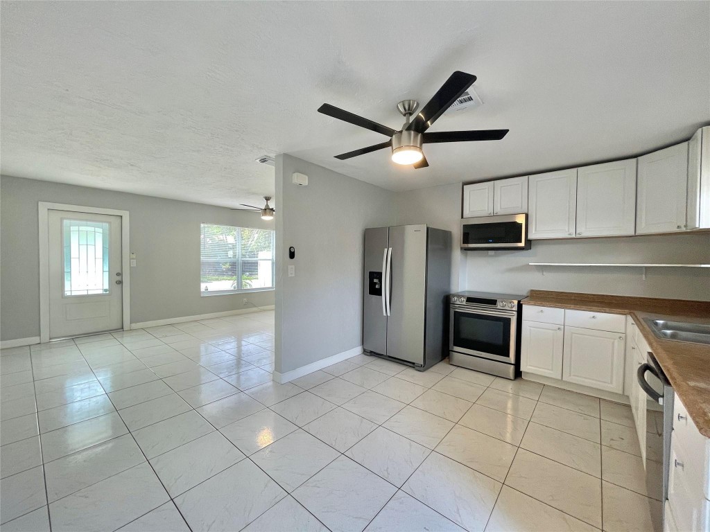 100 NE 12th Street, Fort Lauderdale, FL, 33304