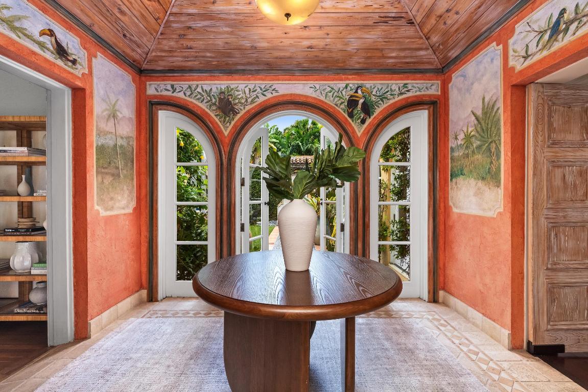 124 Brazilian Avenue, Palm Beach, FL, 33480