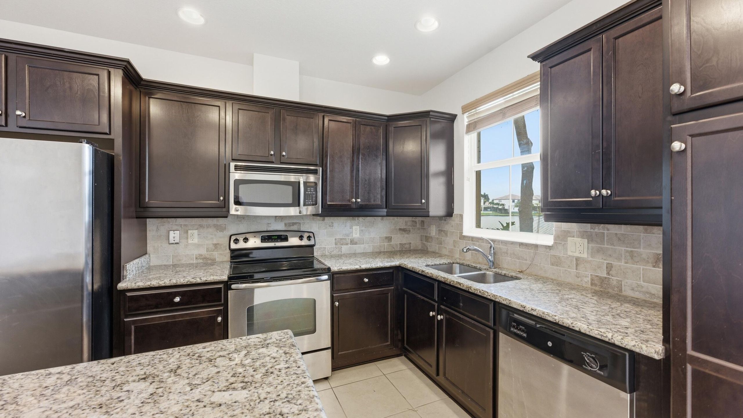 3065 Tortola Way, Cooper City, FL, 33024 3065 Tortola Way, Cooper City, FL, 33024
