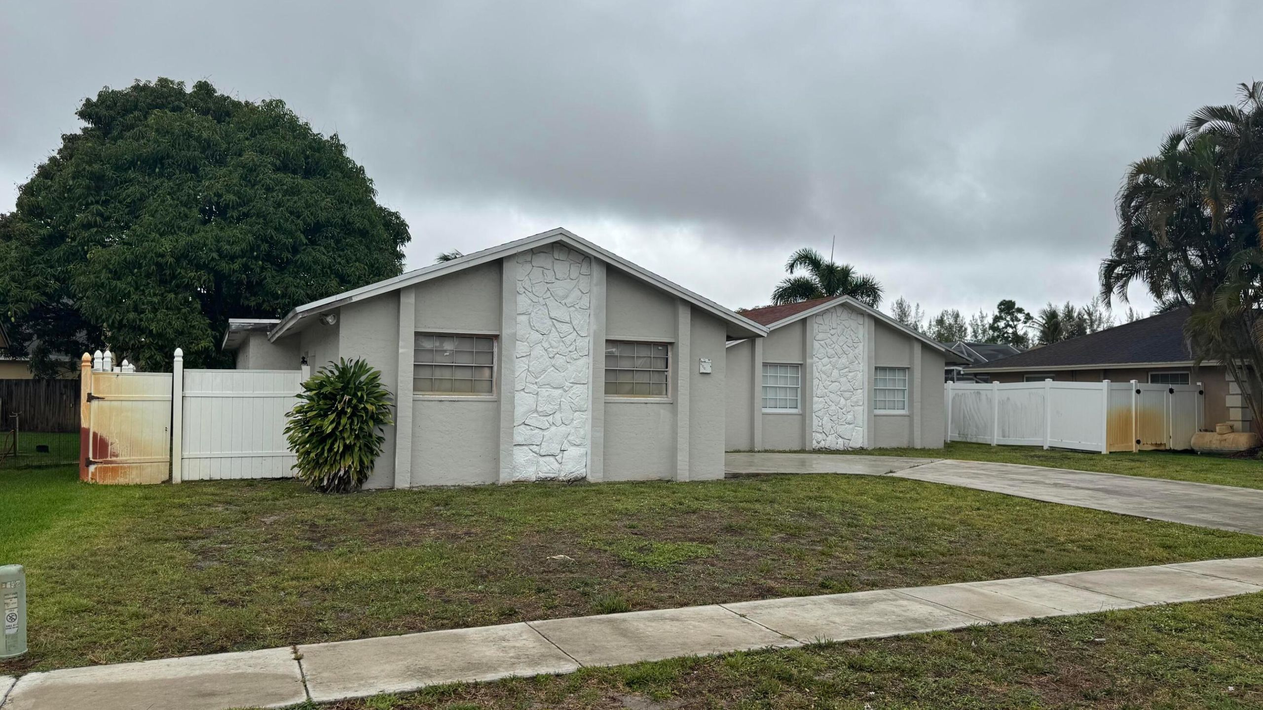 589 Cashiers Drive, West Palm Beach, FL, 33413 589 Cashiers Drive, West Palm Beach, FL, 33413