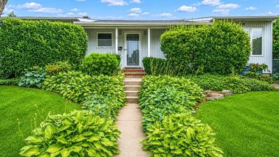 Featured listings