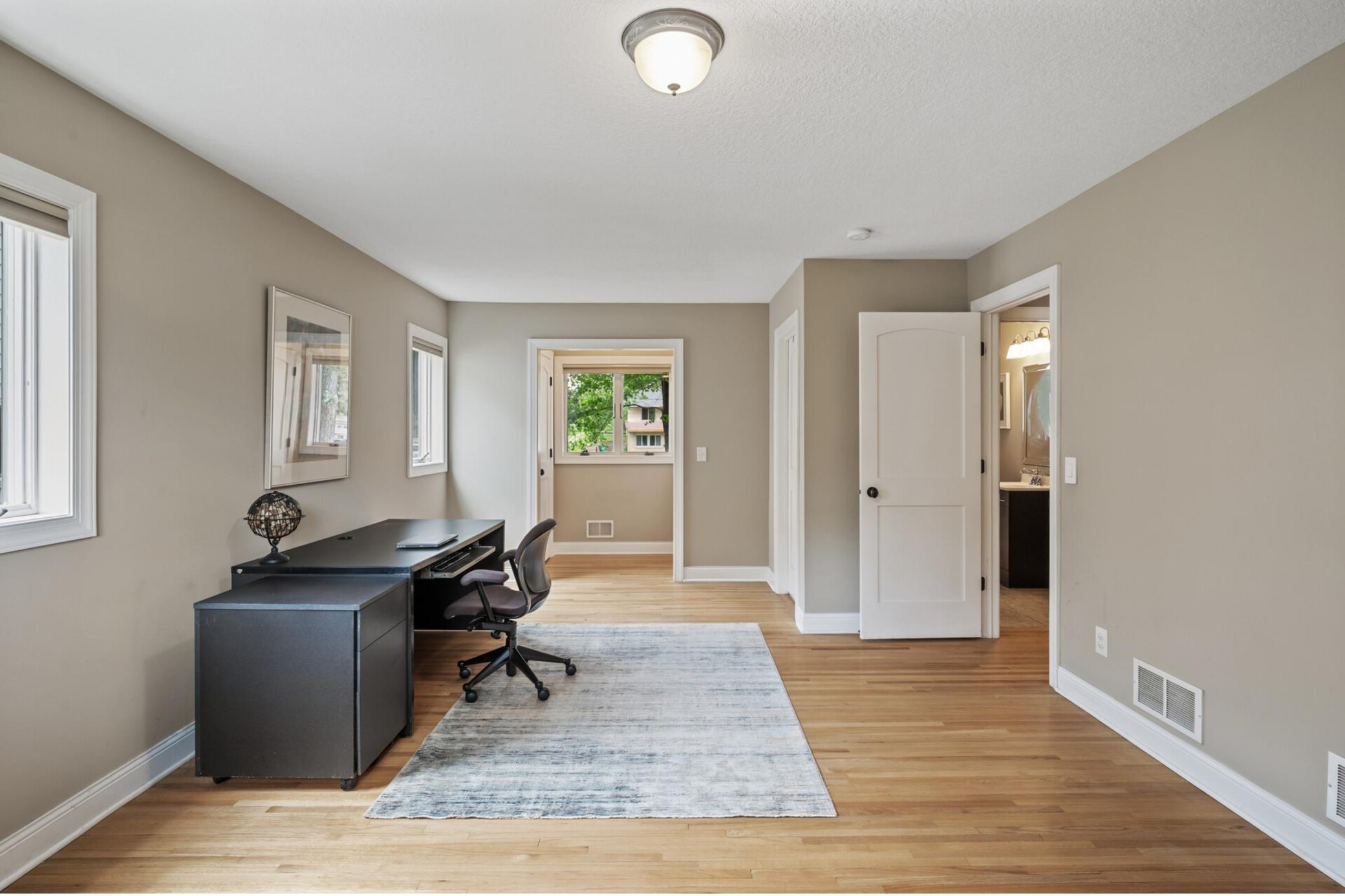 6301 France Avenue S, Edina, MN, 55410