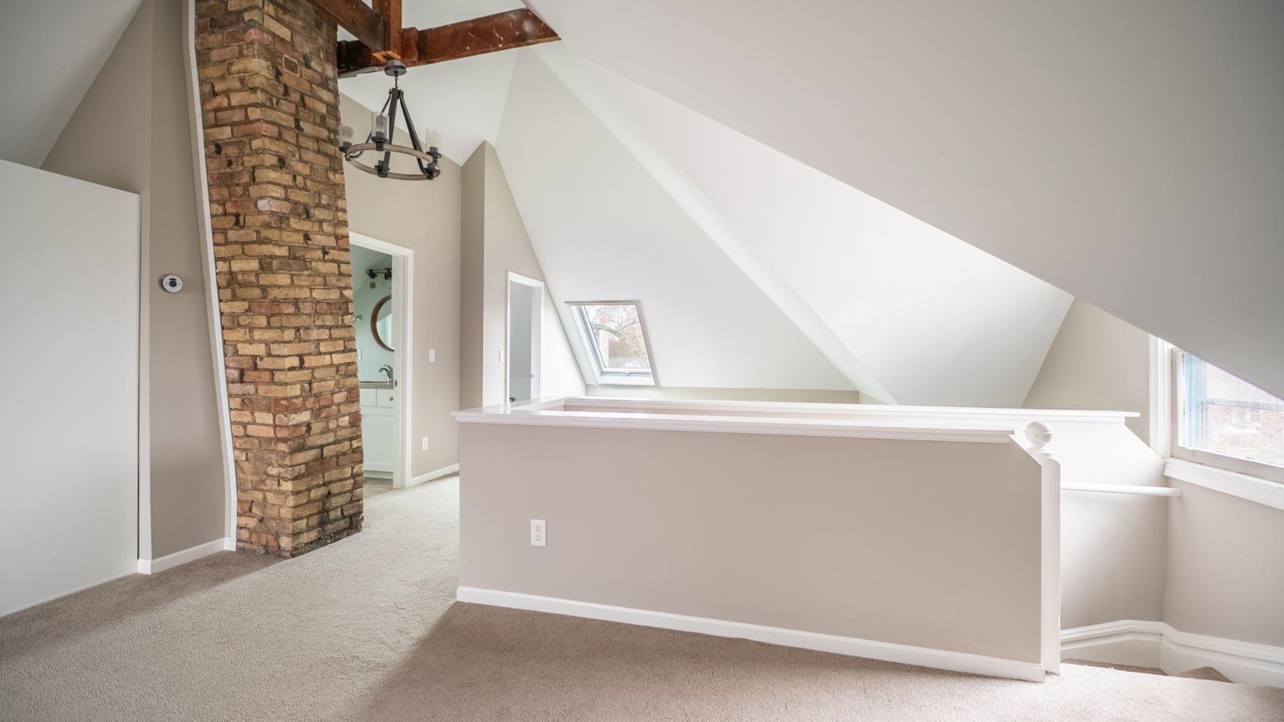 865 St Clair Avenue, Saint Paul, MN, 55105