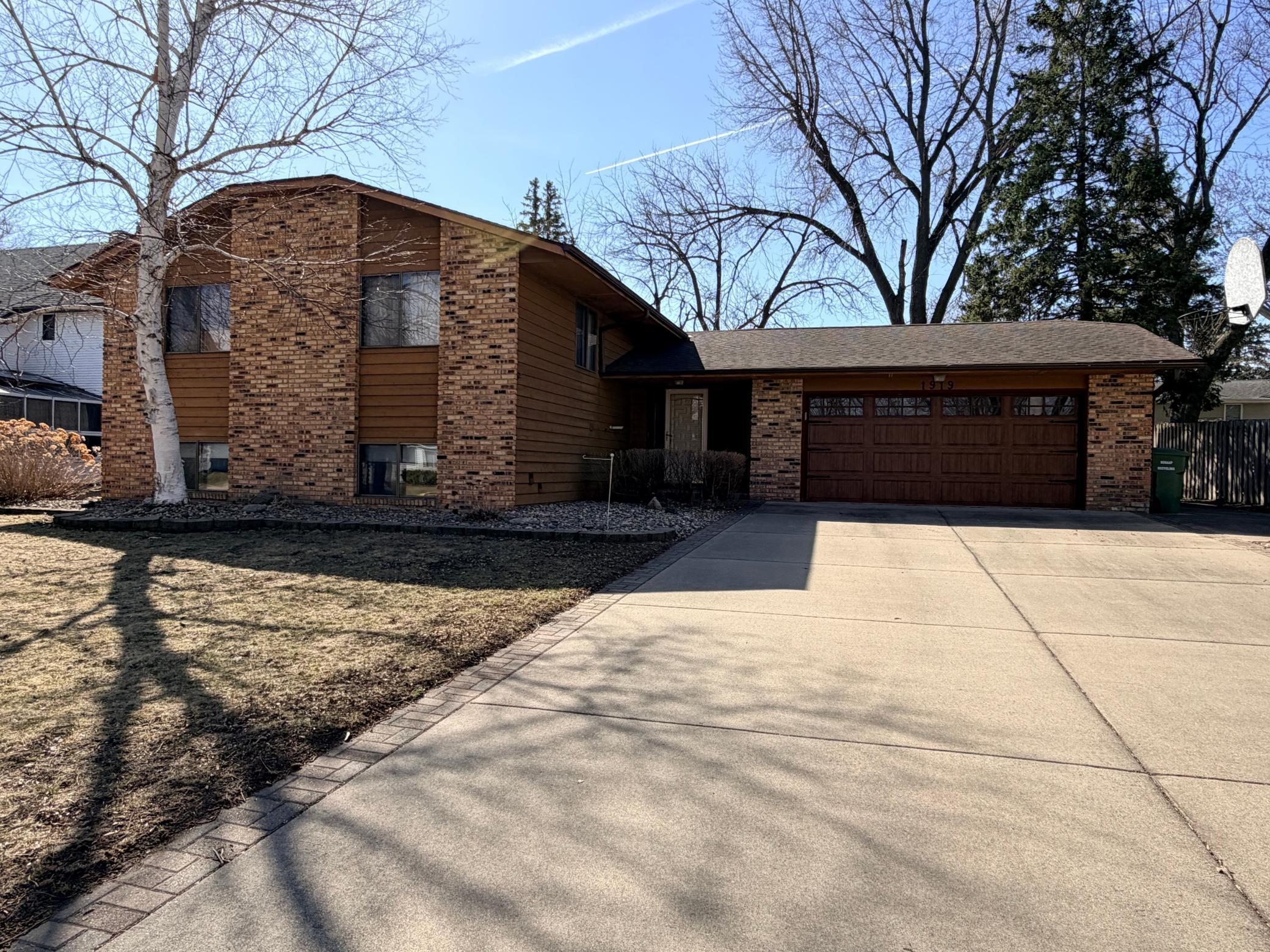 1919 Driftwood Avenue, Worthington, MN, 56187