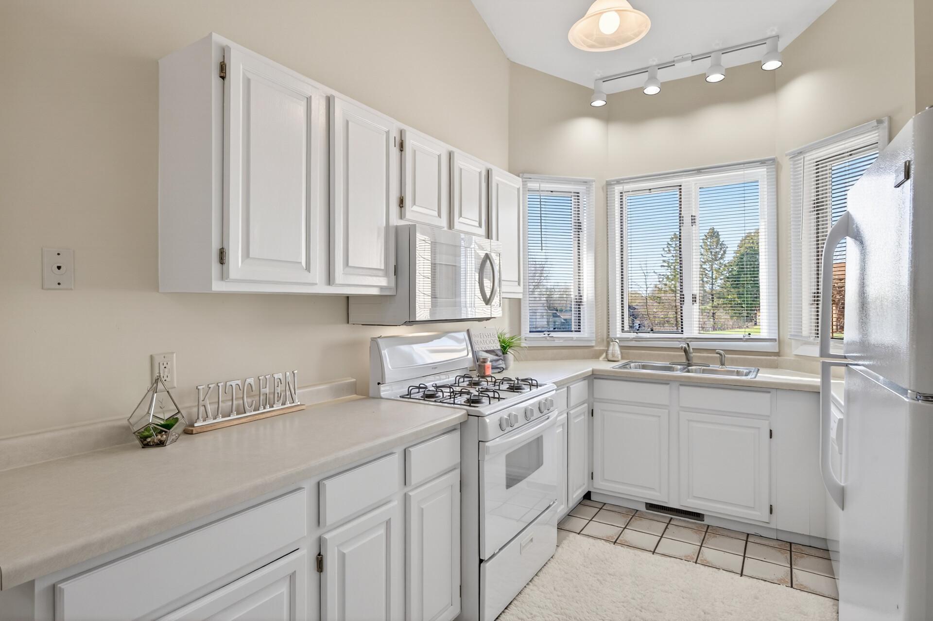 2317 Montana Avenue E, Maplewood, MN, 55119 2317 Montana Avenue E, Maplewood, MN, 55119