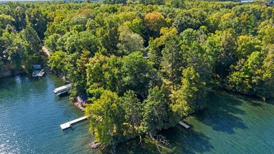 Lake homes up US 169