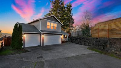 $750,000+
