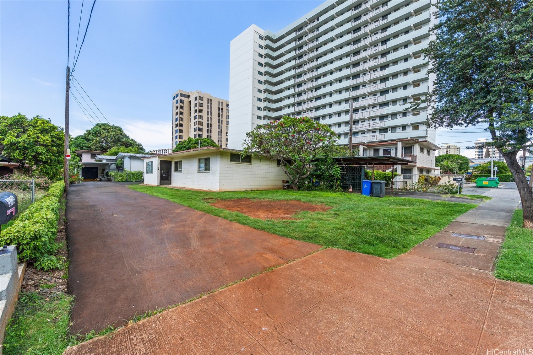 1817 Wilder Avenue, Honolulu, HI, 96822