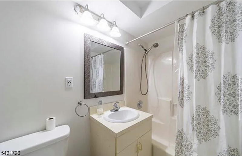 310 Lookout Ave UNIT&nbsp;304, Hackensack City, NJ, 07601-3632