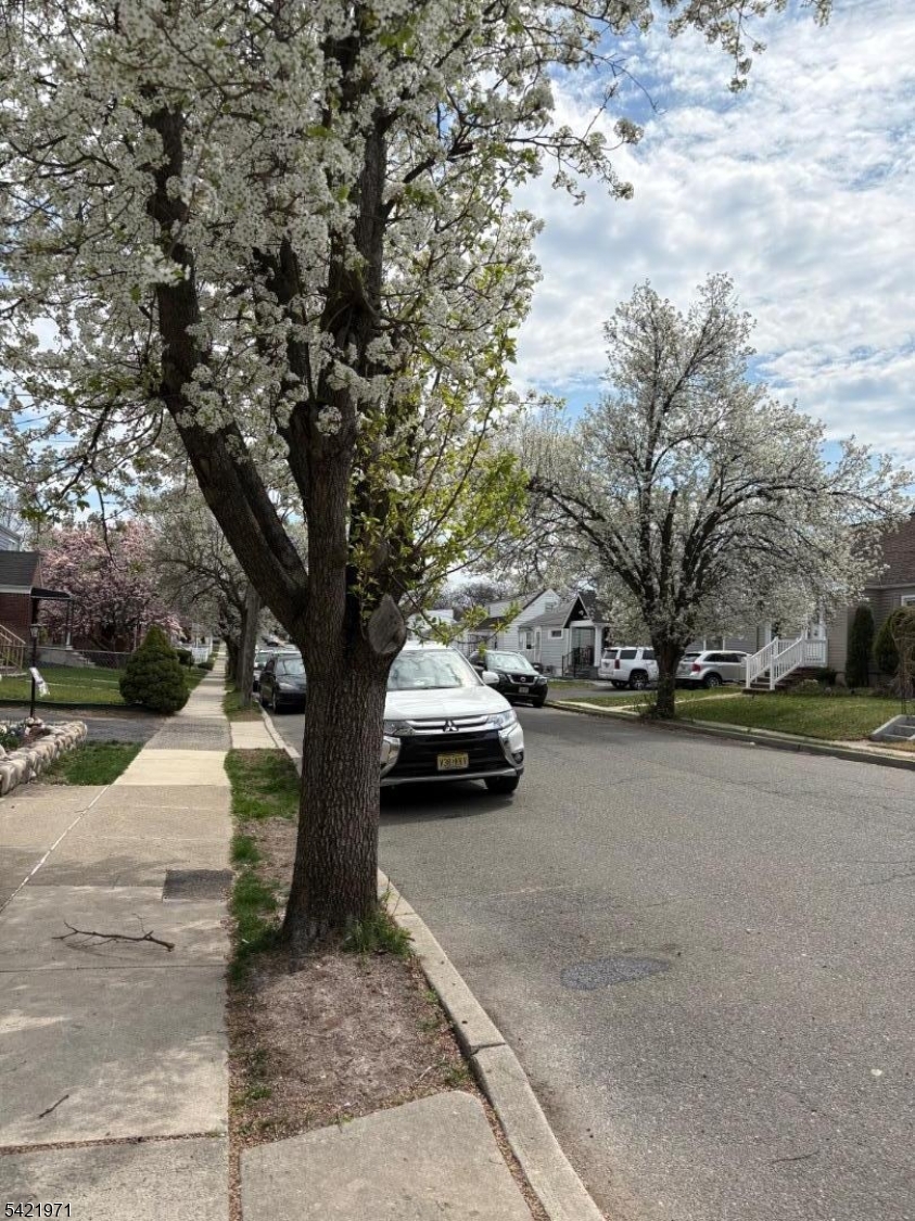 57 Richmond St, Lodi Boro, NJ, 07644-2109