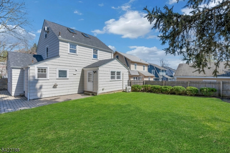 50 Cypress Street, Millburn Twp., NJ, 07041-1923