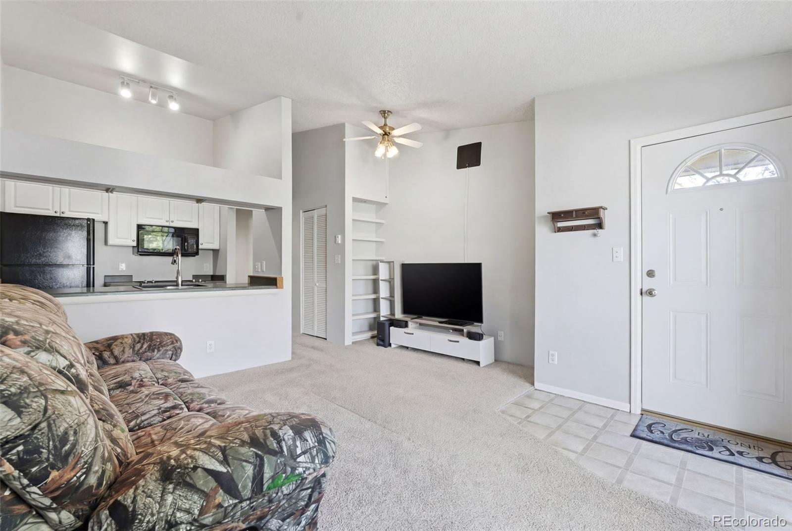 532 Oakwood Drive UNIT E207, Castle Rock, CO, 80104