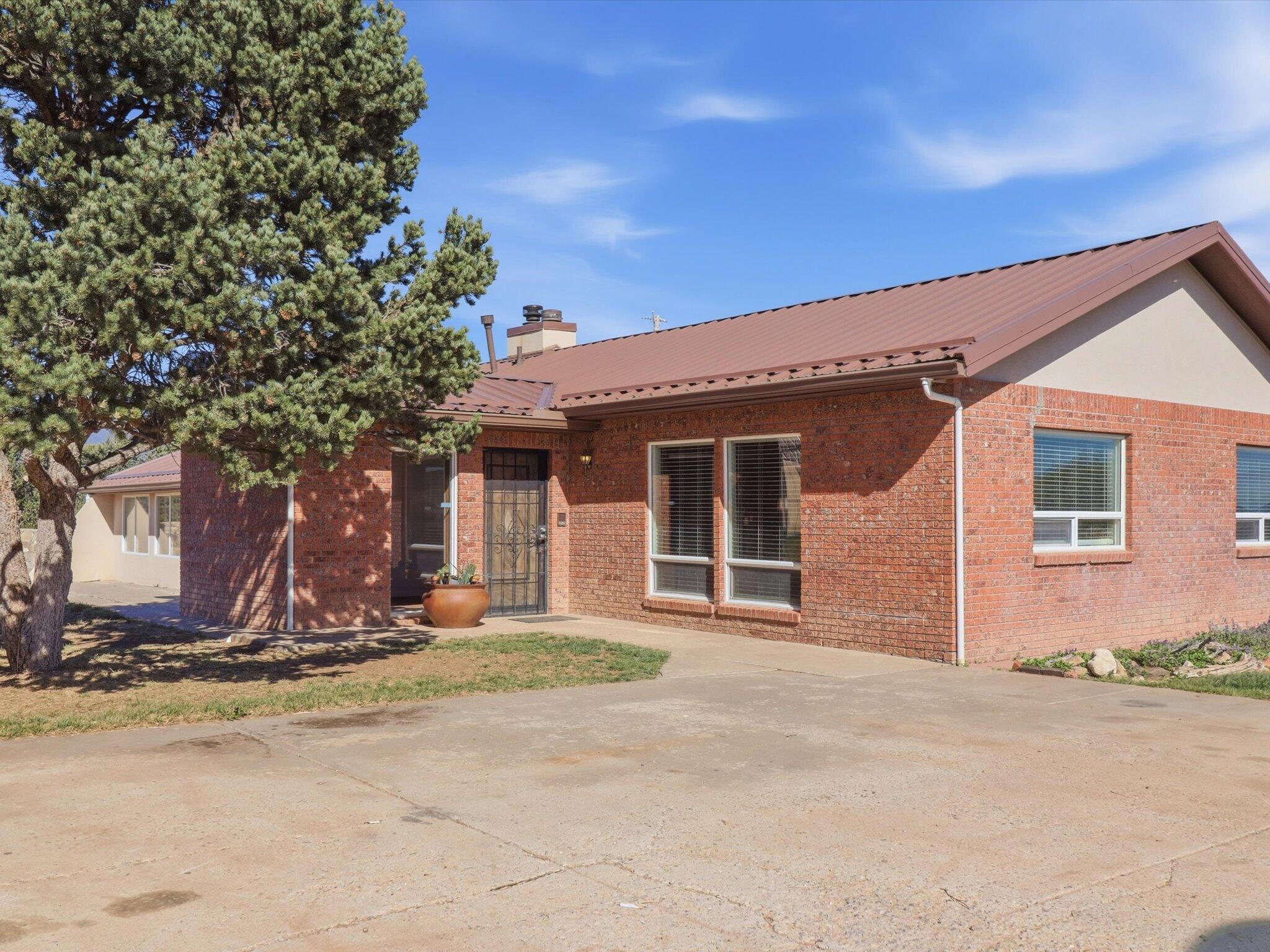 88 Five Hills Drive, Tijeras, NM, 87059