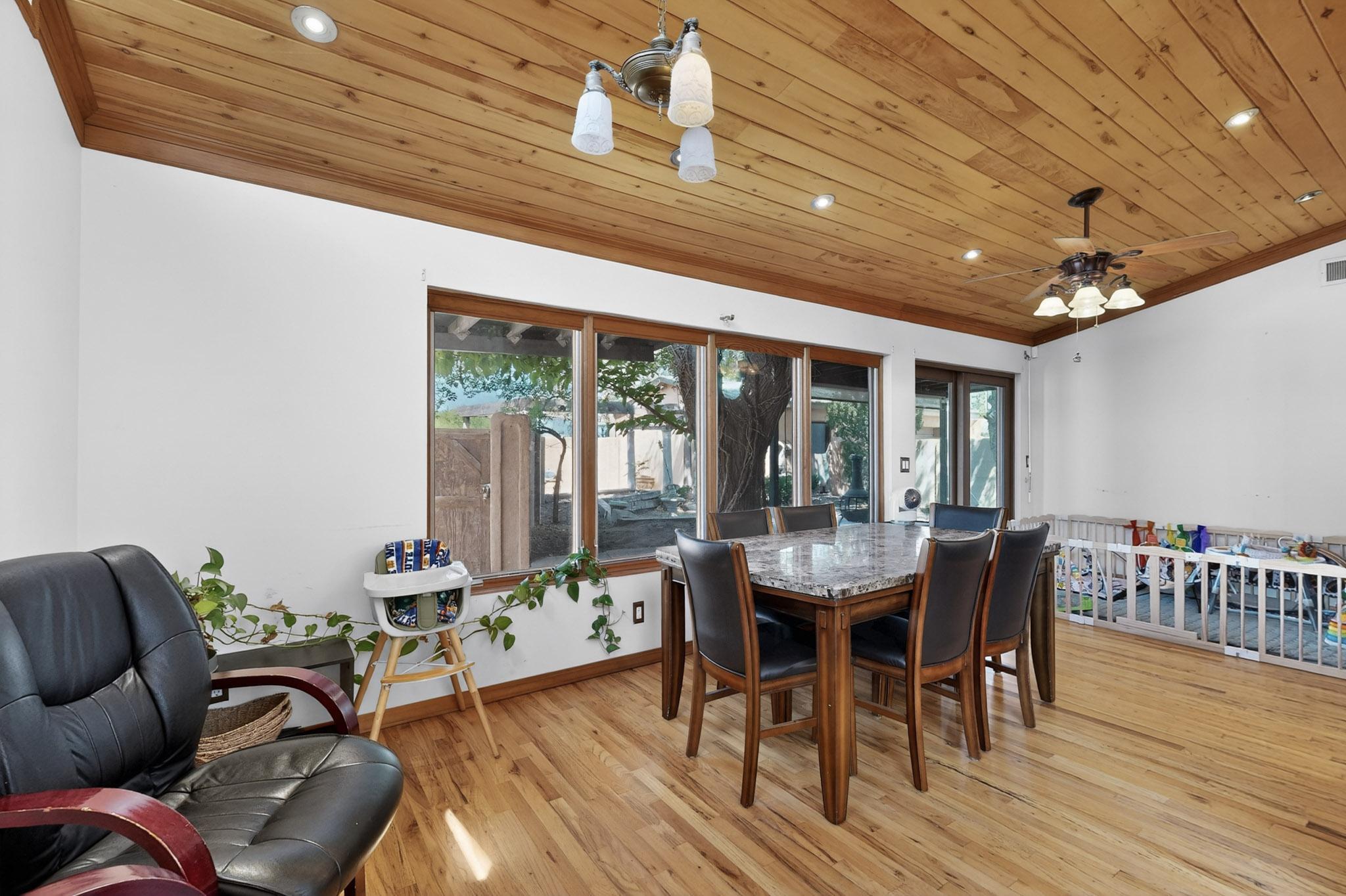 2115 NW Hollywood Avenue, Albuquerque, NM, 87104