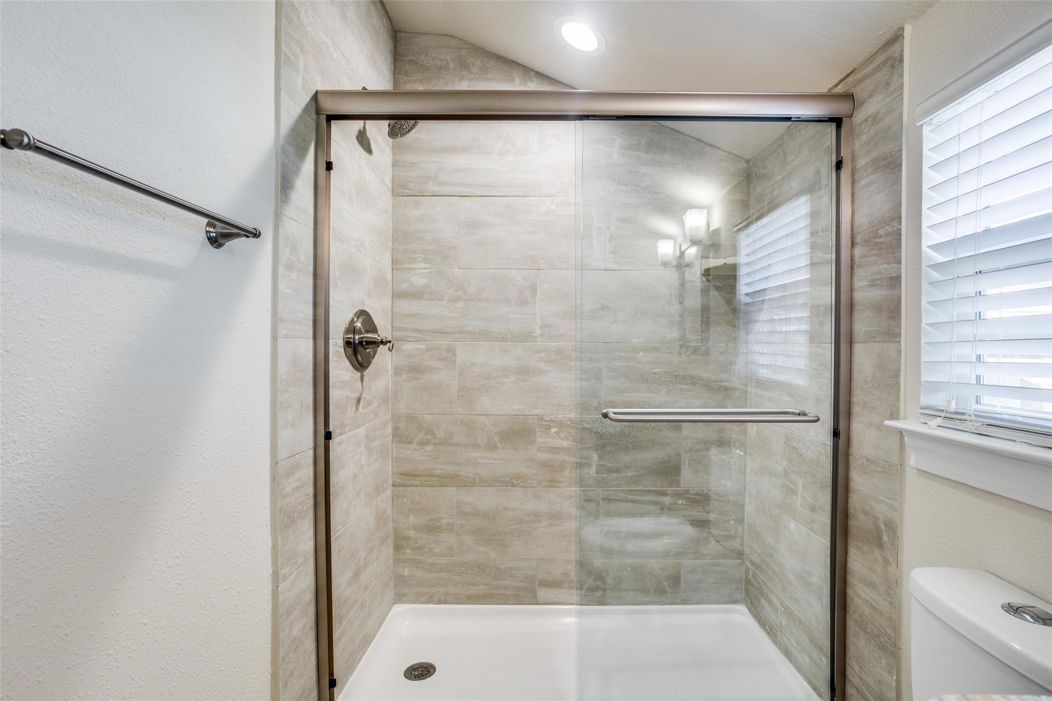 3147 Hedgerow Drive, Dallas, TX, 75235