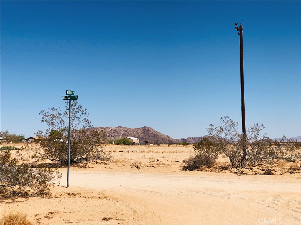 2 Napa Way, Landers, CA, 92285