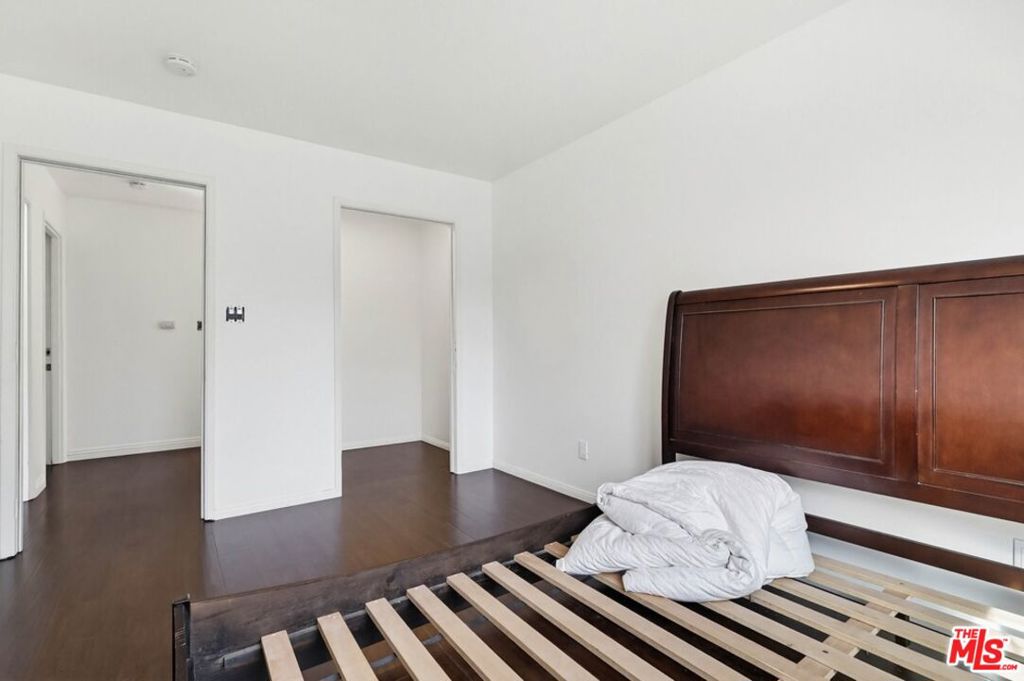 2200 Easy Avenue, Long Beach, CA, 90810