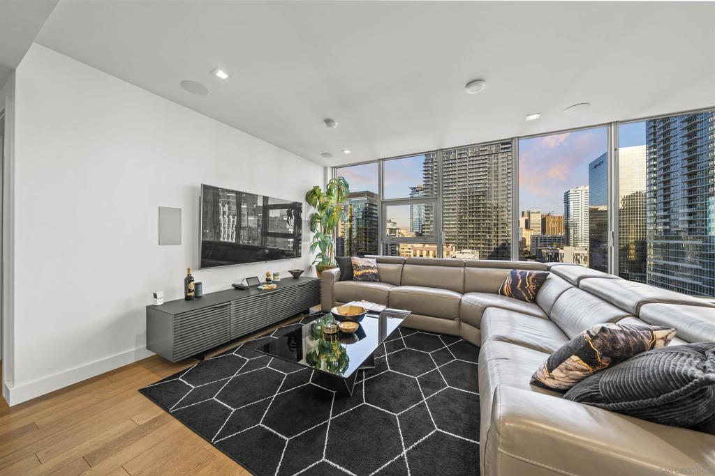 1388 Kettner Blvd UNIT 1706, San Diego, CA, 92101