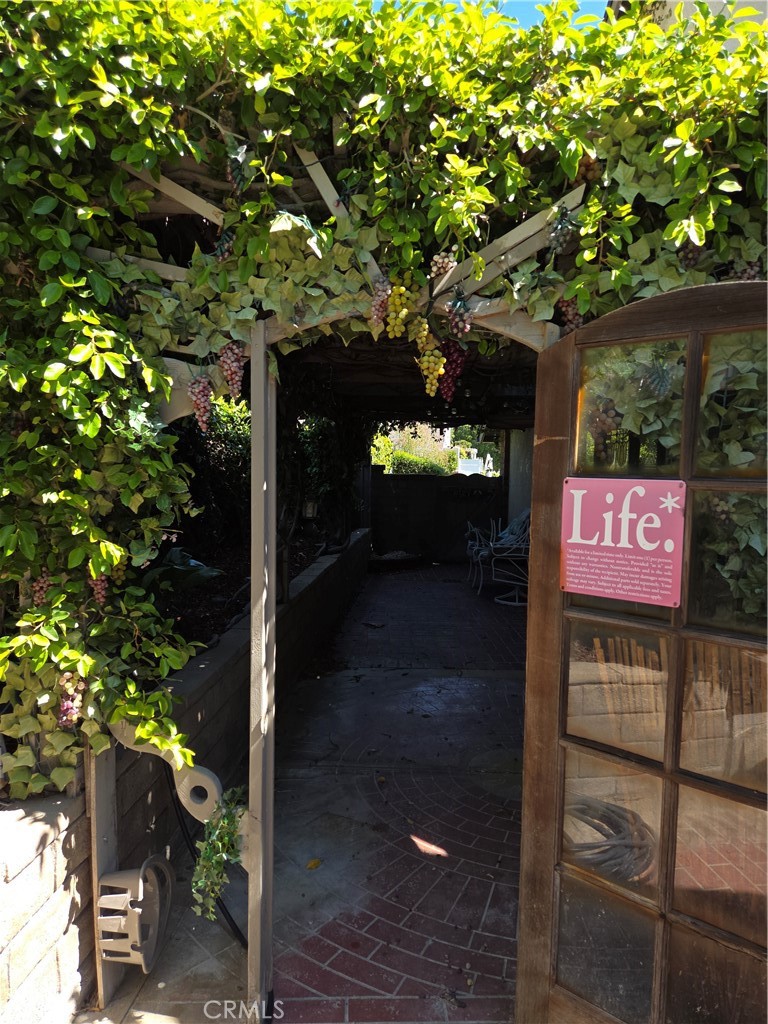 25447 Via Novia, Valencia, CA, 91355 25447 Via Novia, Valencia, CA, 91355