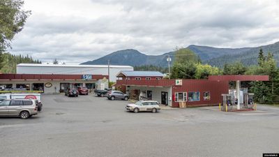 $750,000+