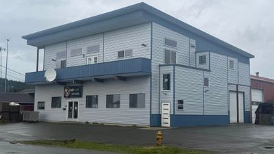 $750,000+