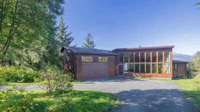 $750,000+