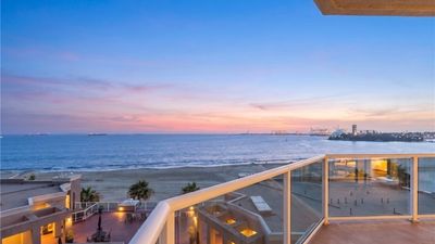 Kress Lofts: Authentic NY-Style Brick & Timber in DTLB