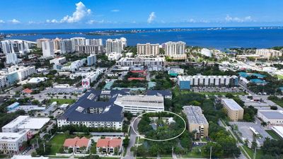 $750,000+